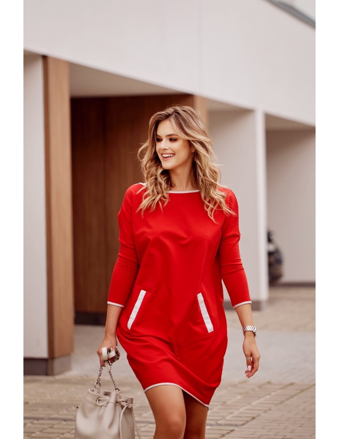 Kleid hinten gekreuzt rot / silber 1656 - Online-Shop - Boutique